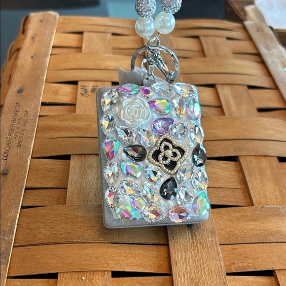 unbranded Accessories - Elegant Crystal double sided mirror with Floral Accents silver background